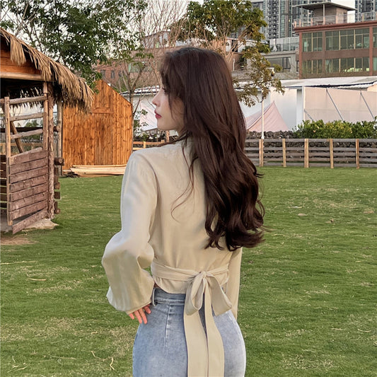 Évie – French Wrap Cropped Shirt